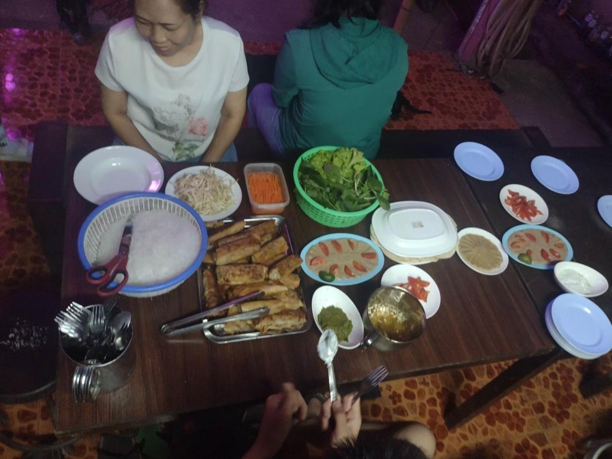 Mae Sot Commune 외부 사진
